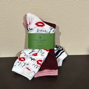 NWT Kate Spade kiss print socks